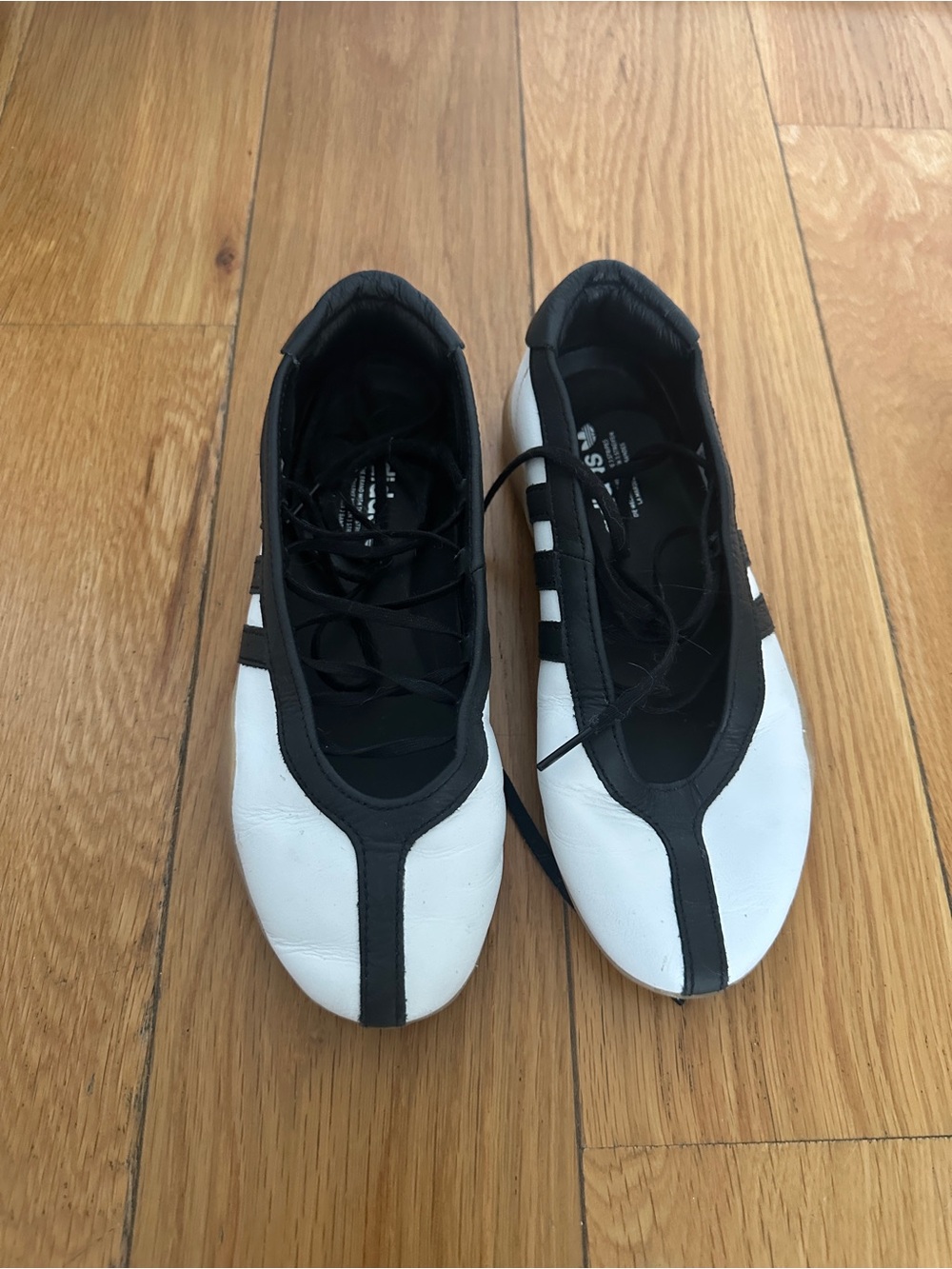 Adidas ballet sneaker size 5.5